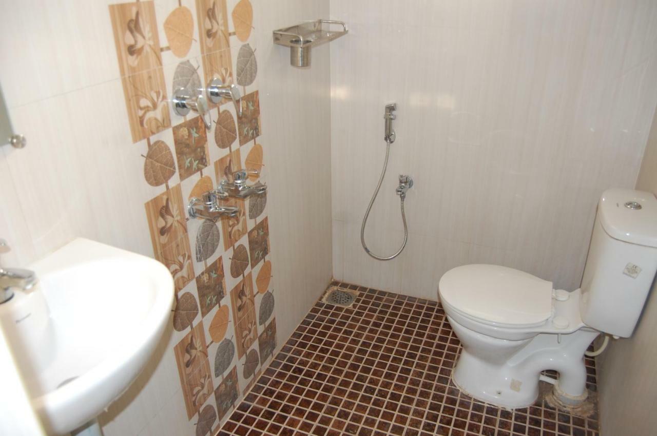 Star Residency Hotell Tiruchirappalli Exteriör bild