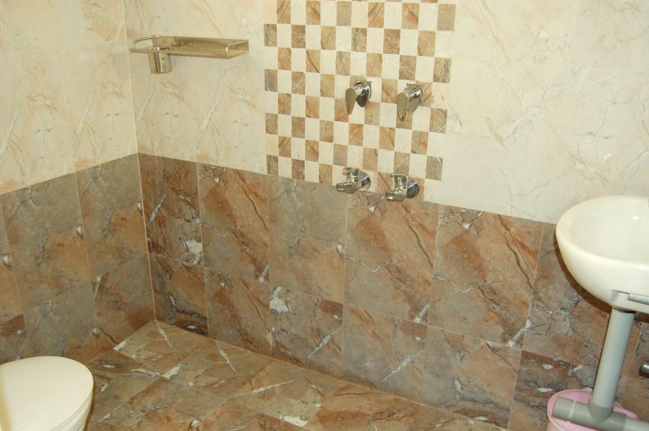 Star Residency Hotell Tiruchirappalli Exteriör bild