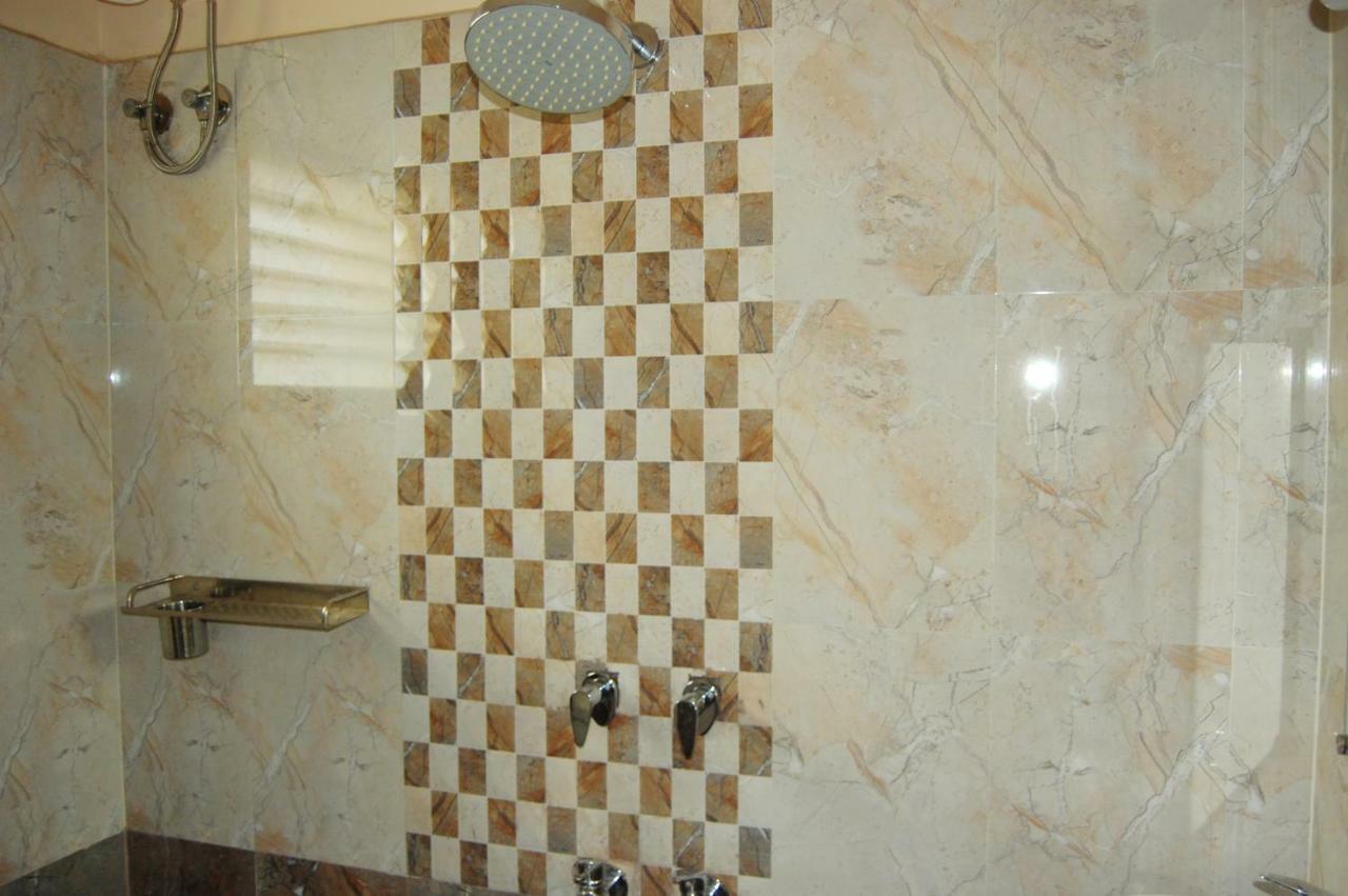 Star Residency Hotell Tiruchirappalli Exteriör bild