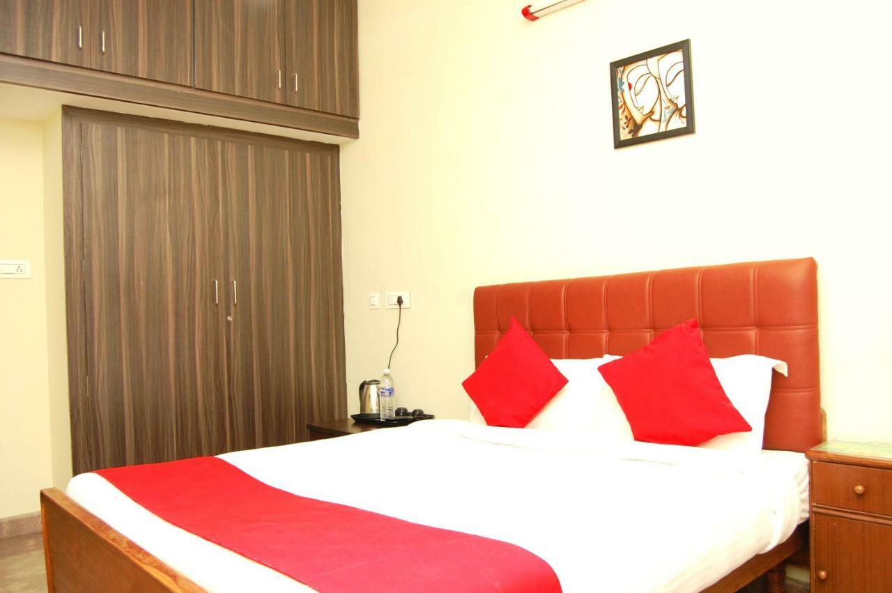 Star Residency Hotell Tiruchirappalli Exteriör bild