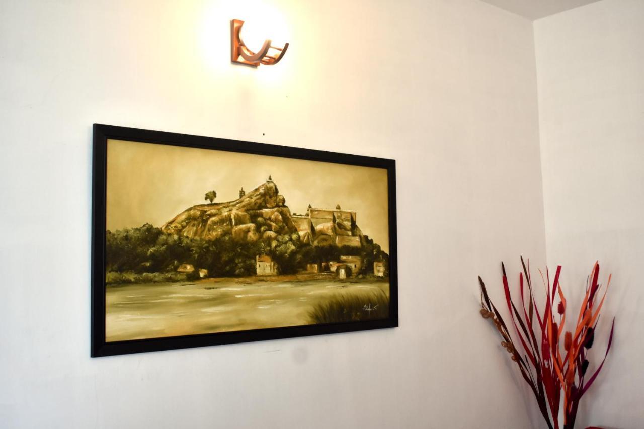 Star Residency Hotell Tiruchirappalli Exteriör bild